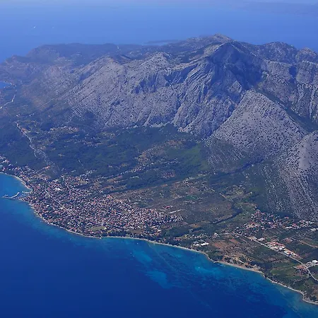 Apartment Domestic *